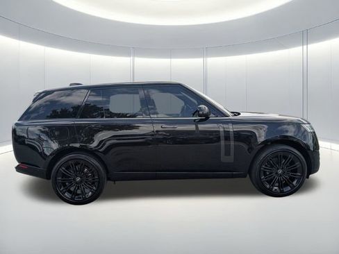 Certified 2025 Land Rover Range Rover SE AWD/4WD image 6