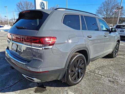 New 2026 Volkswagen Atlas SE image 4