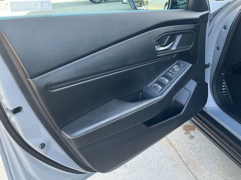 Used 2025 Honda Accord Sport image 4