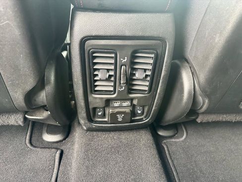 Used 2023 Dodge Durango GT image 15