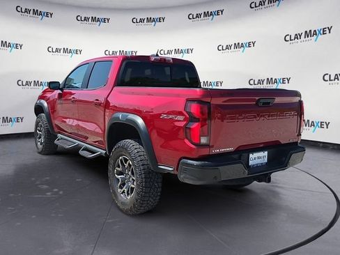 Used 2025 Chevrolet Colorado ZR2 w/ Technology Package AWD/4WD image 3