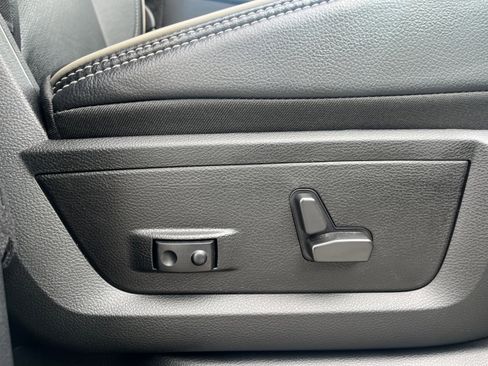 Used 2024 RAM 2500 Laramie w/ Night Edition image 29