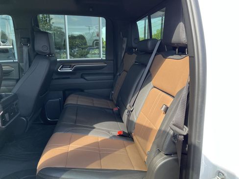 Used 2024 Chevrolet Silverado 3500 High Country w/ High Country Premium Package AWD/4WD image 45