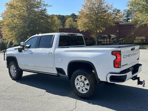 Used 2024 Chevrolet Silverado 3500 High Country w/ High Country Premium Package image 6