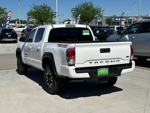 Used 2021 Toyota Tacoma TRD Off-Road w/ Technology Package AWD/4WD image 4