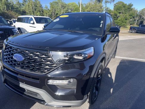 Used 2023 Ford Explorer ST-Line w/ Class IV Trailer Tow Package image 2