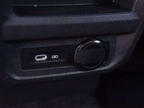 Certified 2024 Volkswagen Tiguan SE image 26