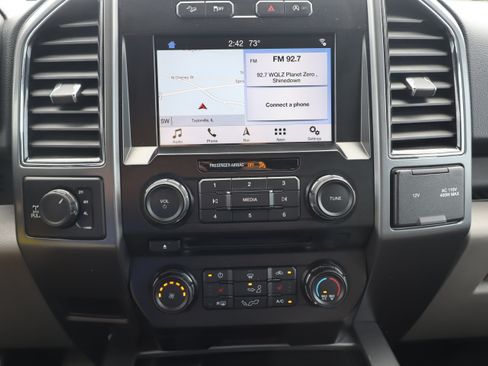 Used 2018 Ford F150 XLT w/ Equipment Group 302A Luxury AWD/4WD image 19