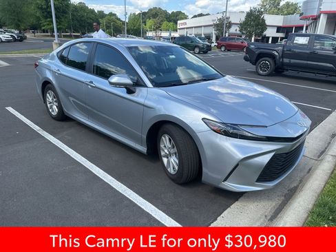 Used 2026 Toyota Camry LE w/ Convenience Package FWD image 3