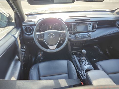 Used 2017 Toyota RAV4 SE AWD/4WD image 28