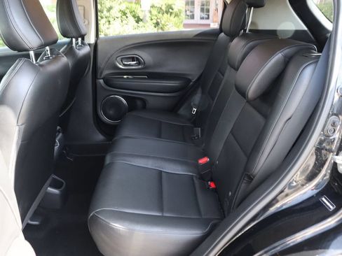 Used 2019 Honda HR-V Touring image 34