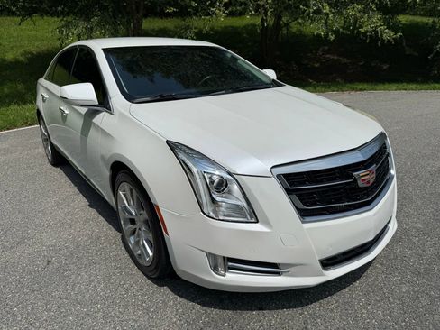 Used 2016 Cadillac XTS Luxury image 3