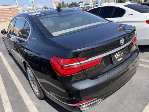 Used 2018 BMW 740e xDrive AWD/4WD image 6
