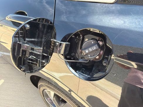 Used 2025 Hyundai Elantra SEL FWD image 5