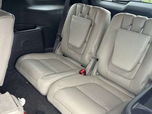 Used 2013 Ford Explorer XLT AWD/4WD image 9