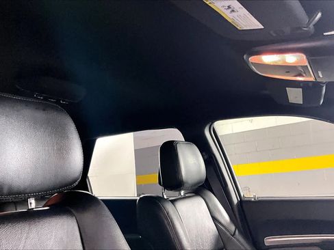 Used 2019 Dodge Durango SXT image 13