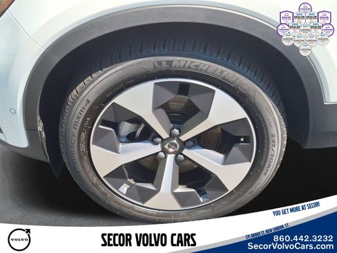 Certified 2023 Volvo XC40 B5 Plus w/ Protection Package Premier AWD/4WD image 30
