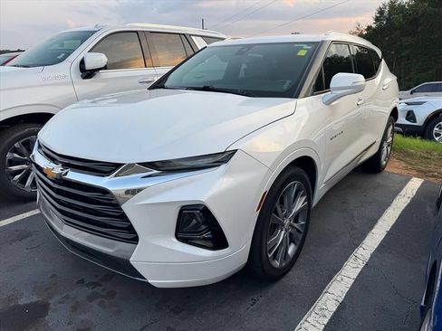 Used 2020 Chevrolet Blazer Premier w/ Driver Confidence II Package FWD image 9