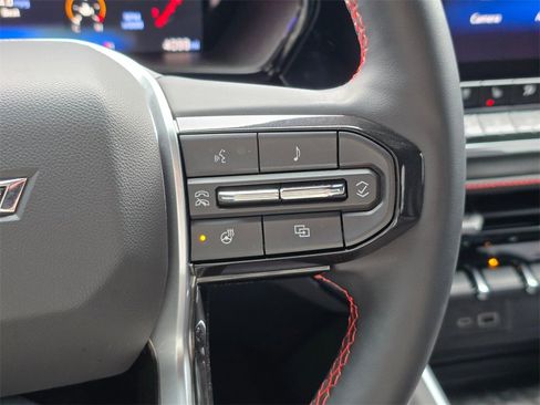 Used 2025 Chevrolet Colorado Z71 w/ Technology Package image 29