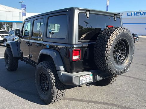 Used 2019 Jeep Wrangler Unlimited Sport S AWD/4WD image 7