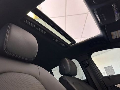 Used 2023 Mercedes-Benz GLC 300 4MATIC Coupe image 19