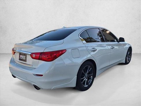 Used 2017 INFINITI Q50 Signature Edition w/ All Weather Package (L93) AWD/4WD image 5