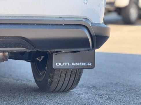 New 2026 Mitsubishi Outlander AWD image 12