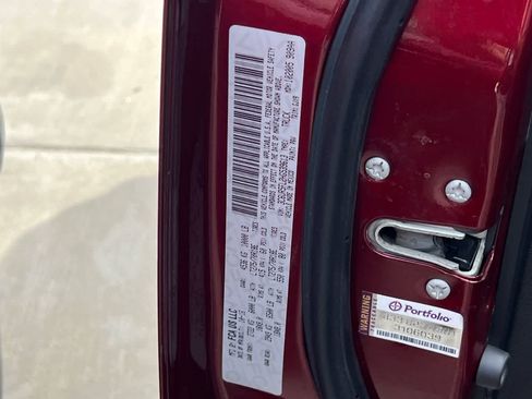 Used 2017 RAM 2500 Laramie w/ Off Road Package image 30