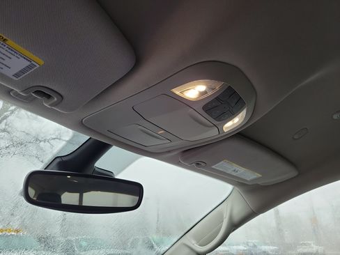 Used 2023 Chrysler Pacifica Touring-L FWD image 30