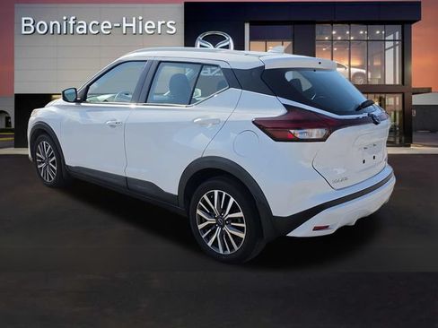 Used 2024 Nissan Kicks SV FWD image 3