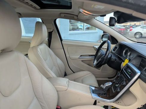 Used 2013 Volvo S60 T5 image 22