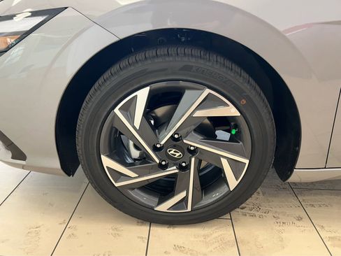 New 2026 Hyundai Elantra Limited FWD image 13