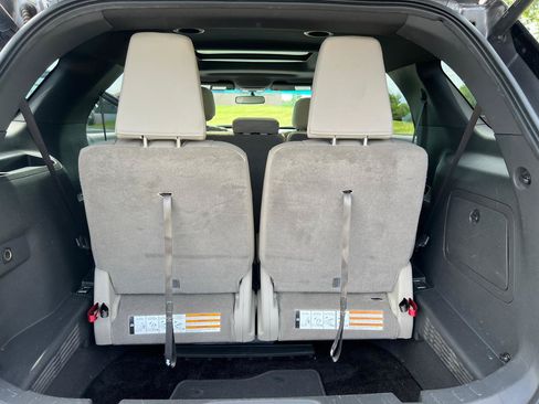 Used 2013 Ford Explorer XLT FWD image 39