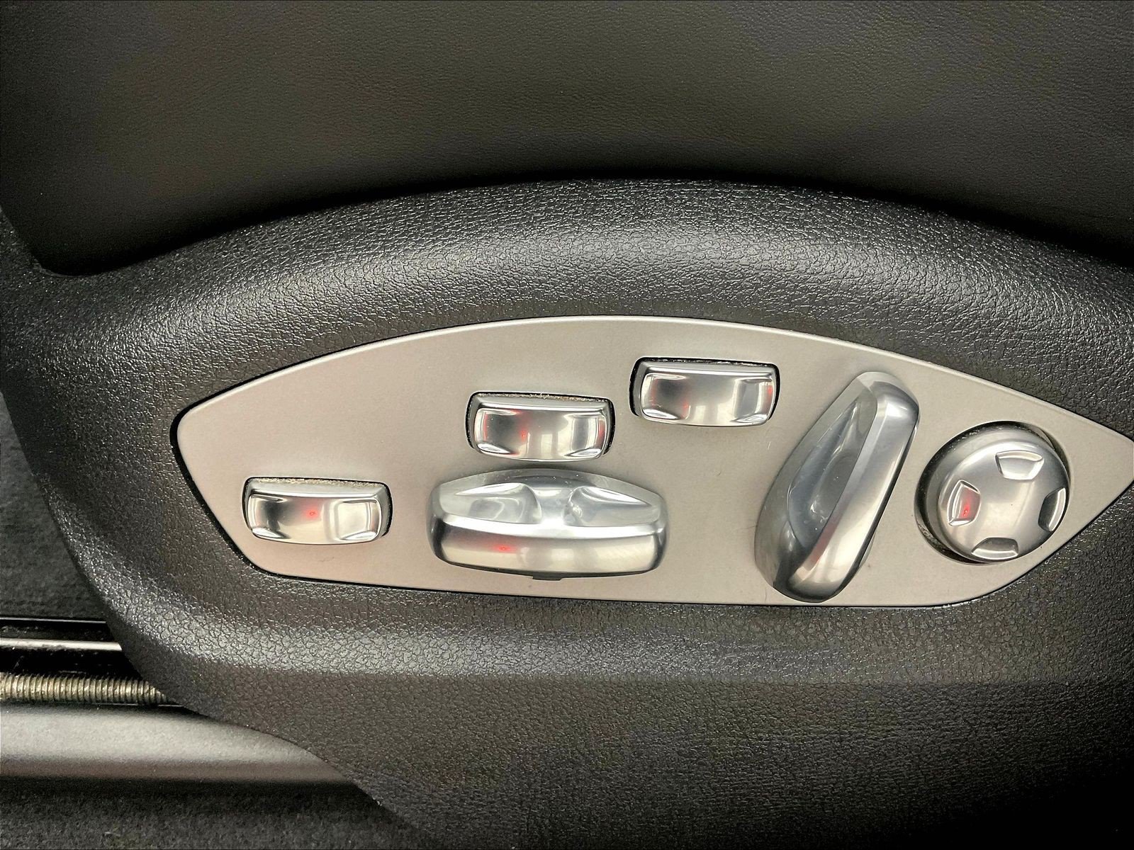 Used 2020 Porsche Macan GTS AWD/4WD image 36