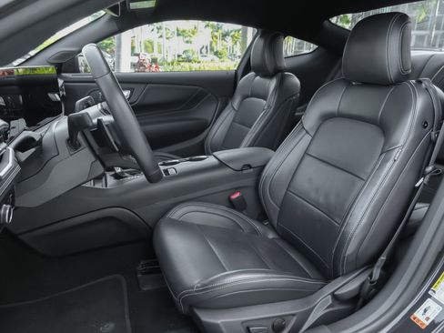 Used 2024 Ford Mustang GT Premium image 17