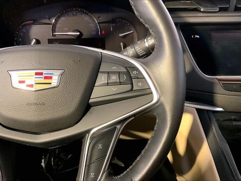 Used 2017 Cadillac XT5 Luxury w/ Driver Awareness Package AWD/4WD image 25