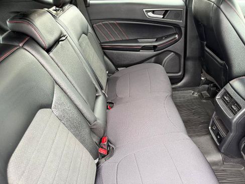 Certified 2022 Ford Edge ST-Line AWD/4WD image 12