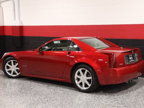 Used 2005 Cadillac XLR RWD image 24