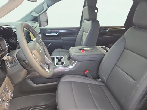 New 2025 Chevrolet Silverado 2500 LTZ w/ Trail Boss Package image 19