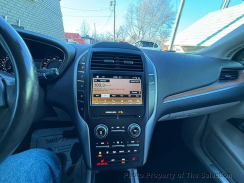 Used 2019 Lincoln MKC Select w/ Select Plus Package image 29