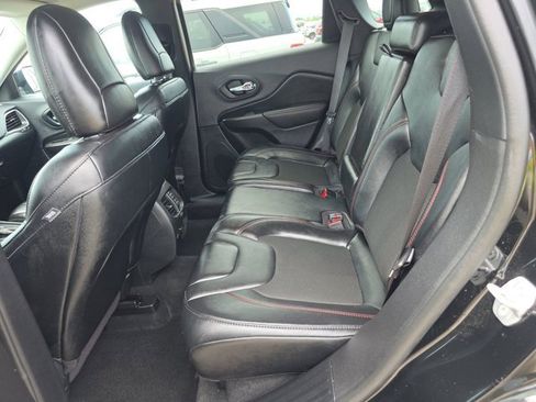 Used 2022 Jeep Cherokee Trailhawk w/ Trailer Tow Group image 8