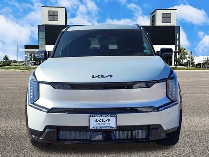 New 2026 Kia EV9 Land w/ Nightfall Edition Package