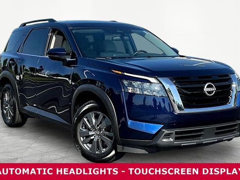 Used 2024 Nissan Pathfinder SV AWD/4WD image 3