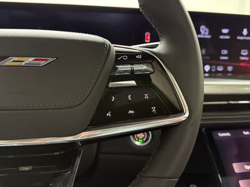 Used 2026 Cadillac Escalade ESV V w/ LPO, ONYX Package image 25