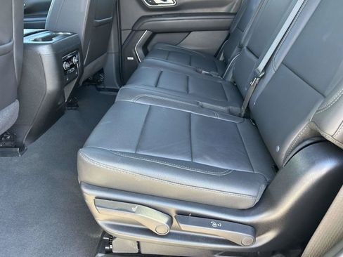 Used 2024 Chevrolet Tahoe Z71 AWD/4WD image 14