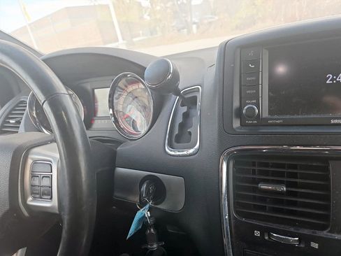 Used 2019 Dodge Grand Caravan GT image 21