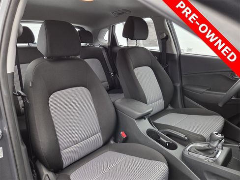 Used 2022 Hyundai Kona SE image 12