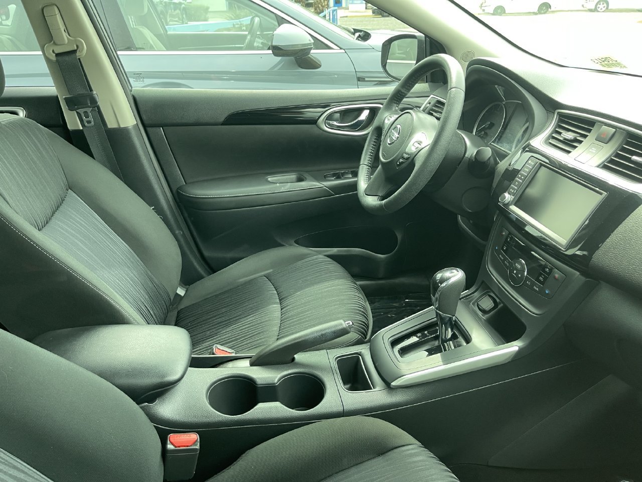 Used 2019 Nissan Sentra SV FWD image 7