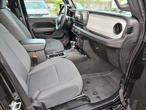 Used 2024 Jeep Wrangler Sport image 11