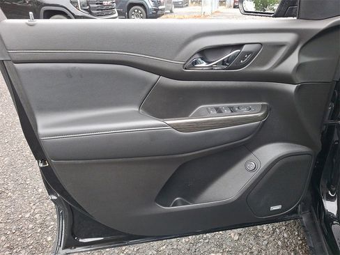 Certified 2020 GMC Acadia SLT image 14